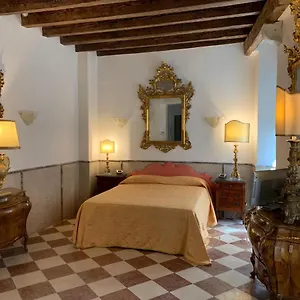 Luxury In San Marco With Canal View , Venezia Italia